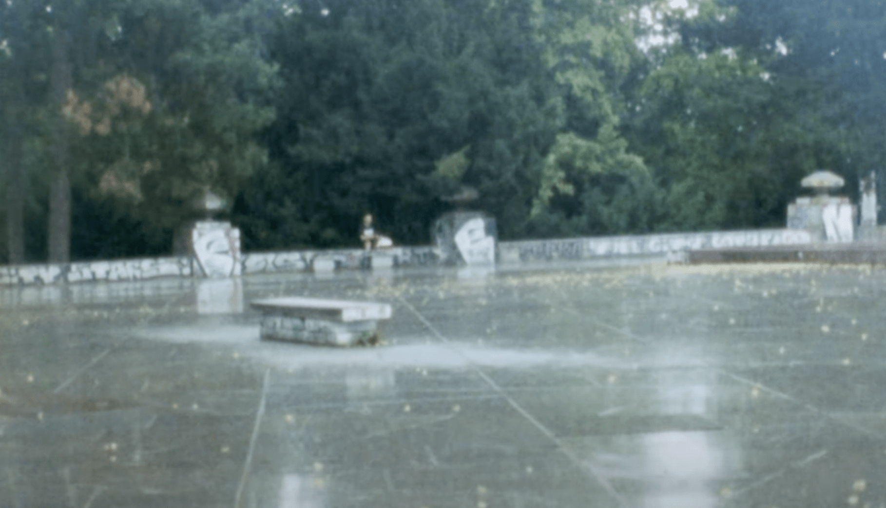 BERLIN TO PRAGUE – SKATEDELUXE